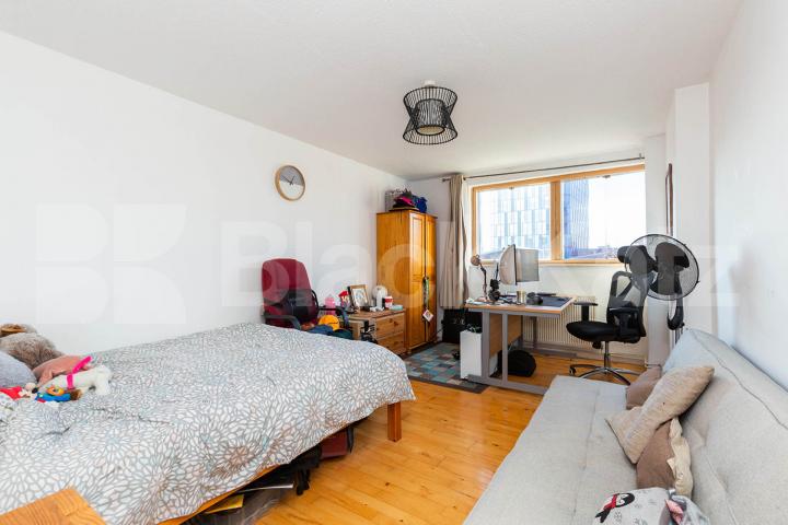 Two double bedroom property sandwiched between Angel and King’s Cross  Cumming Street, Angel / Kings cross